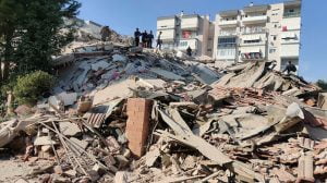 اليونان تعلن عن إستعدادها في تقديم الدعم لتركيا جراء الزلزال المدمر