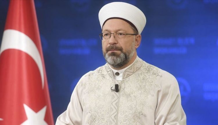 رئيس الشؤون الدينية التركي: معاداة الإسلام مدعومة من السلطات الفرنسية
