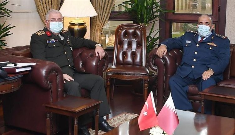 رئيس الأركان التركي يلتقي نظيره القطري
