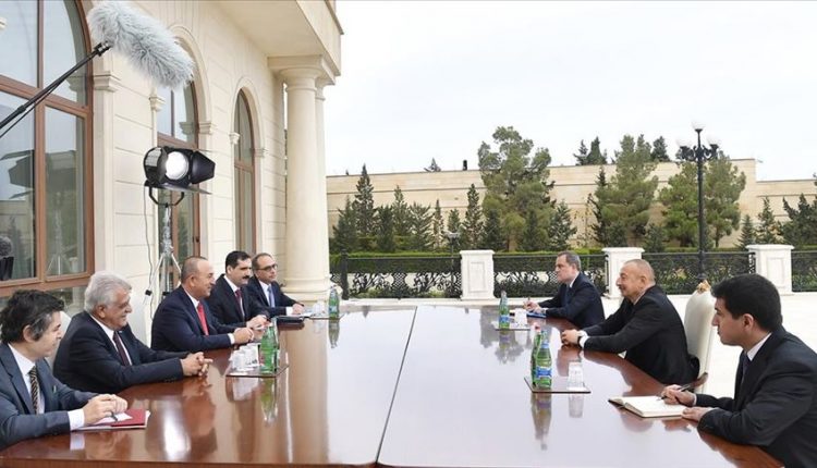 من أرض المعركة.. وزير الخارجية التركي: سنحمي وحدة أذربيجان