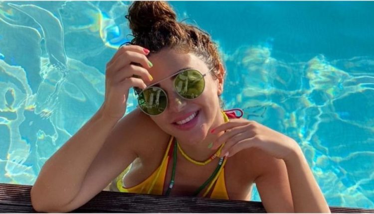 النجمة اللبنانية ” ميريام فارس ”