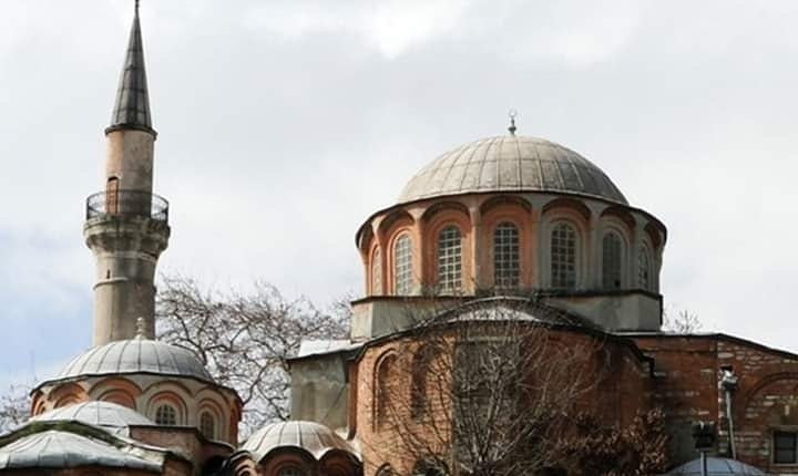 استعداد لأول صلاة جمعة بمسجد بإسطنبول