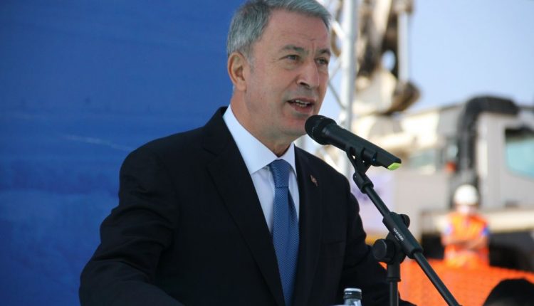 وزير الدفاع التركي: سيتم محاسبة المسؤولين عن الإهانات التي تطال الجنود