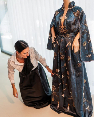 لبنانية تحتفل بعيد ميلادها بحفل ضخم جداً.. وتنفق على فستانها 26 مليون دولار (صور) 1