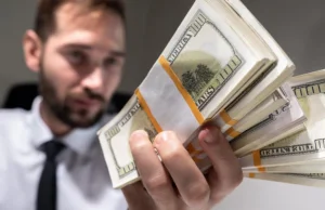 أسرار يومية للنجاح.. هذا ما يفعله الأغنياء في وقت الفراغ