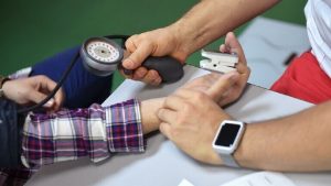 طبيبة روسية تكشف طرق بسيطة لخفض ضغط الدم