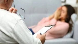 كل من يصاب بفيروس كـورونا عليه فعل ذلك.. إشاعات بعدم فائدة العلاجات