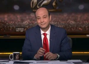 عمرو اديب يشيد بتامر حسني: “اختار يعمل الحاجة الصعبة”.. فيديو