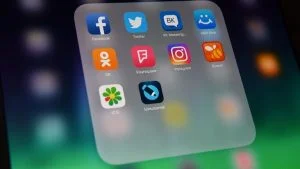 “تي سي إل” تبدأ انتاج هواتفها الذكية في تركيا