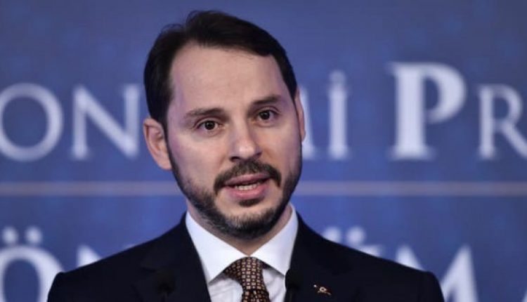 البيرق سيستمر بوظفيته حتى بعد الاستقالة