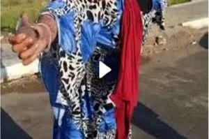 أمام سيرك قومي.. فتاة تخلع ملابسها كاملة بمحافظة مصرية