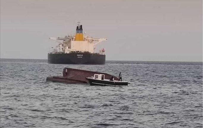 اصطدام زورق تركي بناقلة يونانية في أضنة وفقدان 5 أشخاص