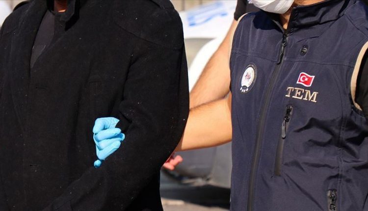 استسلام 5 إرهابيين