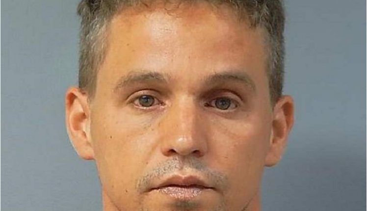 ذئب بشري يعتدي على فتيات أعمارهن 4سنوات ويصورهن