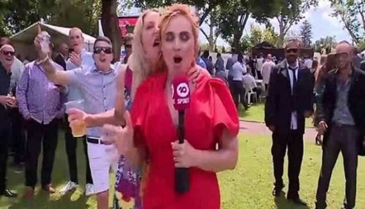 التحرش بمذيعة علي الهواء 3 مرات في ثوان معدودة