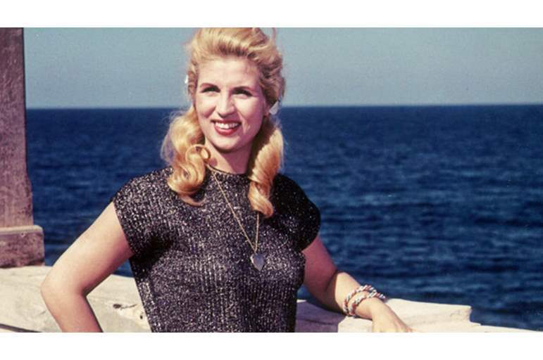 في ذكرى رحيلها.. هذه الصورة سبب طلاق صباح 1