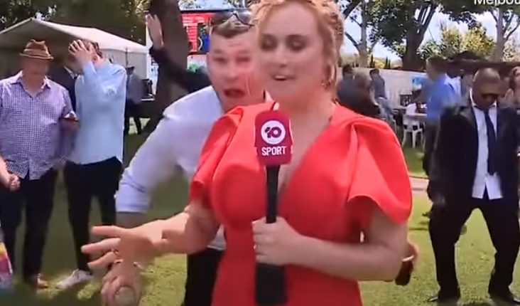 مراسلة تلفزيونية