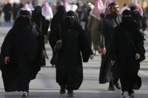 فيديو أثار ضجة بدولة عربية وتوجيها أميريا