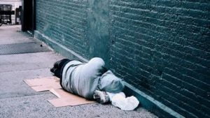 ولاية إسطنبول توفر سكنًا للمشردين في الفنادق