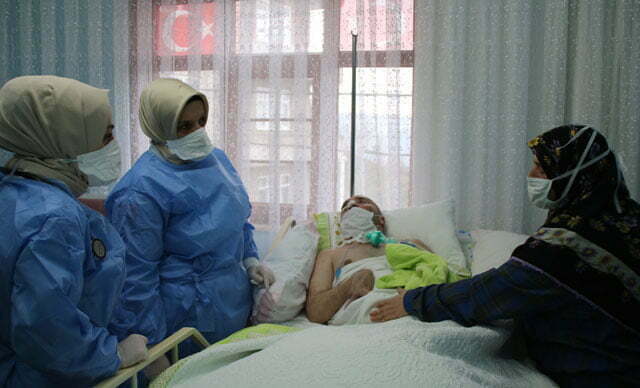 موظفون في الرعاية الصحية بريزة