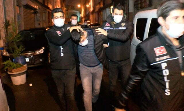 جانب من عمليات أمنية ضد تجار الأسلحة في 5 مدن