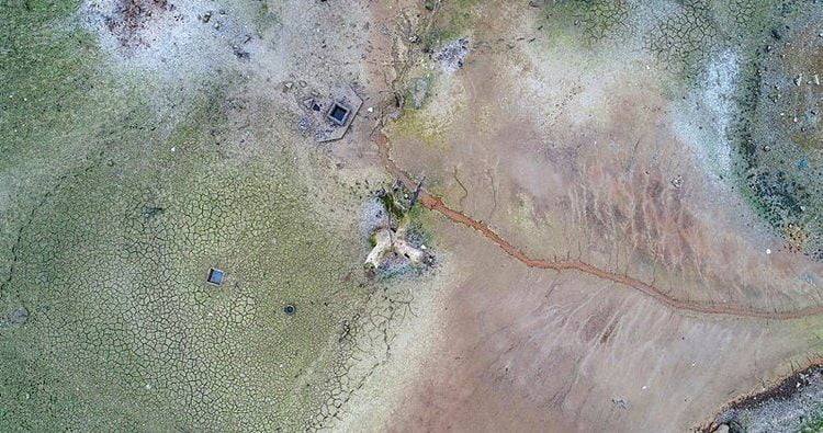 جفاف بحيرة مياه في اسطنبول