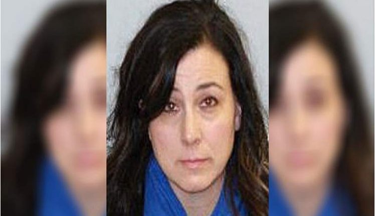 معلمة تعترف بممارسة الرزيلة 25مرة مع طالب الثانوي