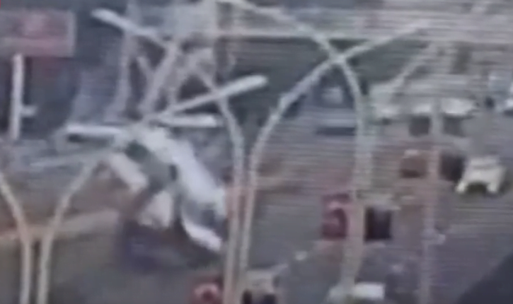 لحظة وقوع الحافلة عن الجسر في ديار بكر