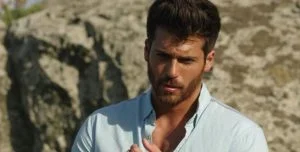 هل ترك جان يامان تركيا من أجل حبيبته الإيطالية؟ (صور)