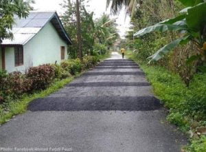 رجل ينشئ 11 مطبا صناعيا أمام منزله (صور)