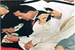 فيديو نادر لحسني مبارك أثناء مبايعة الملك فهد