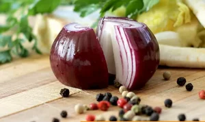  حيل مدهشة لتنظيف منزلك بـ البصل