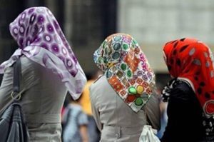 صور| بينهم نسرين طافش.. فنانات يظهرن بـ الحجاب في دراما رمضان 2021
