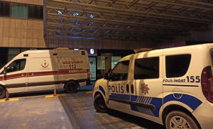 سيارة إسعاف نقلت السيدة إلى مستشفى في أنقرة