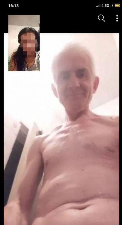 المسؤول بالحزب صاحب الفضحية خلال مكالمة الفيديو