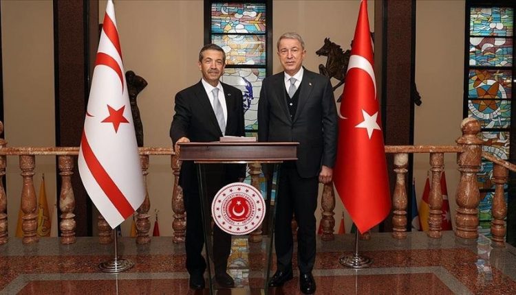 وزير الدفاع التركي خلوصي أكار