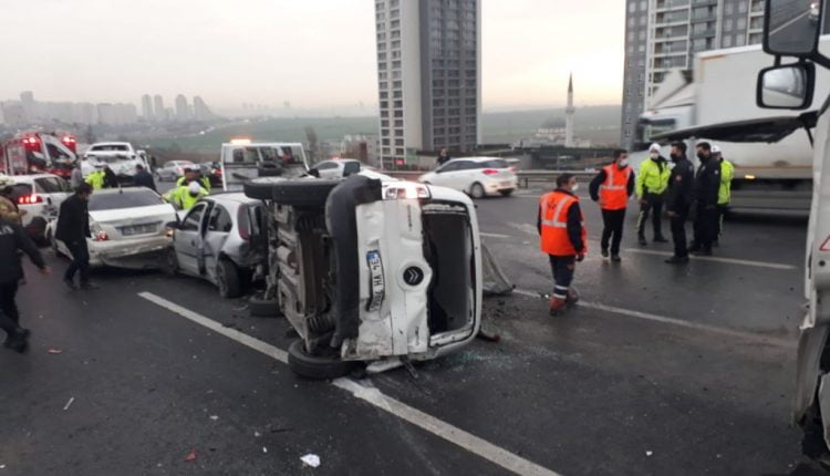 جانب من الحادث على طريق التم السريع