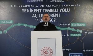 وزير النقل والبنية التحتية خلال كلمته بافتتاح طريق ينيكنت- تميلي في العاصمة أنقرة