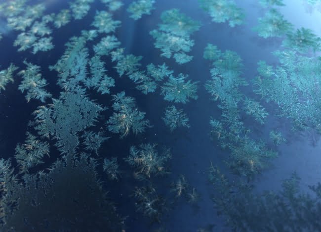 تحول مناطق إلى جليد بفعل انخفاض درجات الحرارة