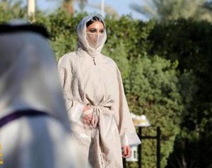 شاهد.. عرض أزياء في السعودية من تصميم الأميرة صفية حسين 3