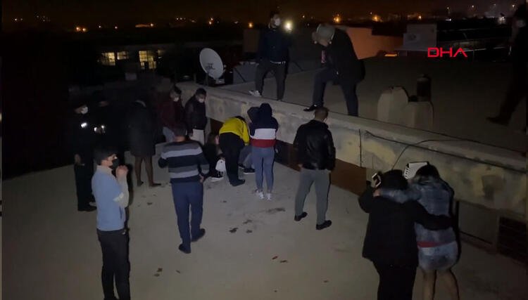 (صور) محاولات اختباء وهروب جماعي من مداهمات الشرطة لمخالفي الحظر في قونية 3 عدد من مخالفي حظر التجول