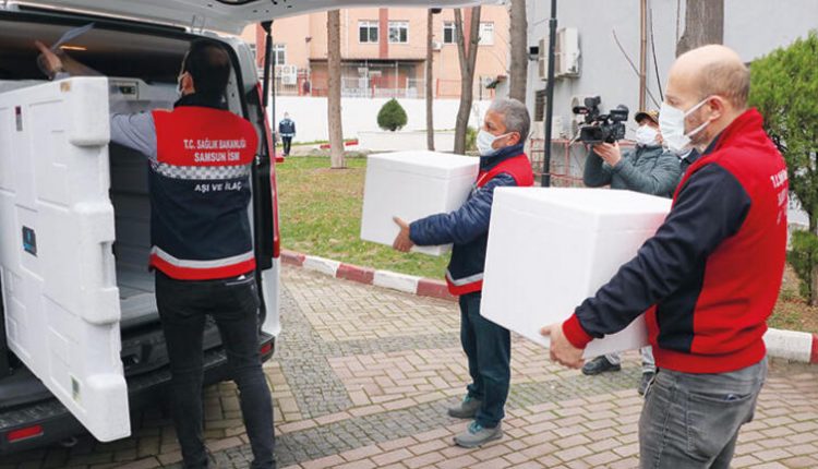 تطعيم بلقاح كورونا في تركيا