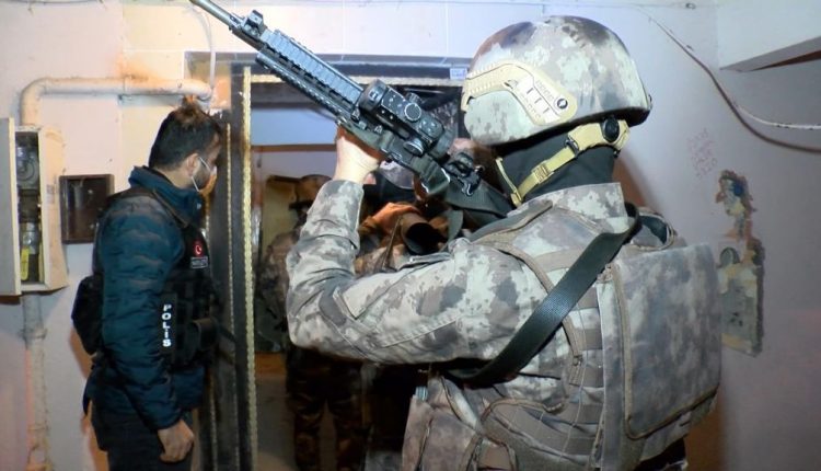 جانب من العمليات ضد مروجي المخدرات في اسطنبول