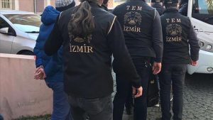 اعتقال 35 من عناصر تنظيم غولن في إزمير بينهم قائد الشرطة الهارب