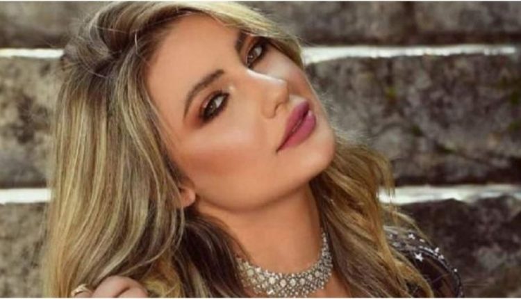 أنجيلا بشارة