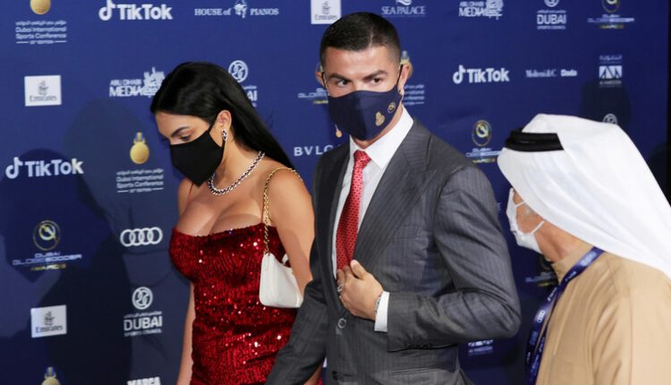 سخرية من رونالدو "الصائم" ودعوات لرحيله فورا بعد اقترابه من أسوأ أرقامه