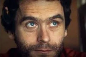 قصة السفاح الأمريكي الوسيم الذي قتل 40 فتاة وتزوج وأنجب في السجن قبل إعدامه