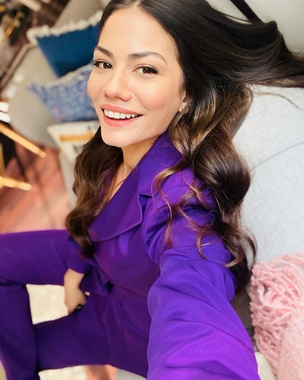 ديميت أوزديمير تتحوّل إلى كائن فضائي.. ماذا حدث لها؟ 7