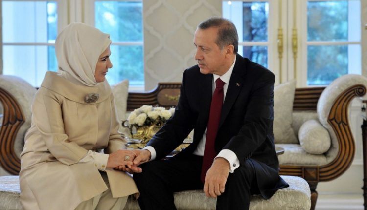 صورة نشرتها السيدة الأولى أمينة أردوغان في عيد ميلاد زوجها الرئيس