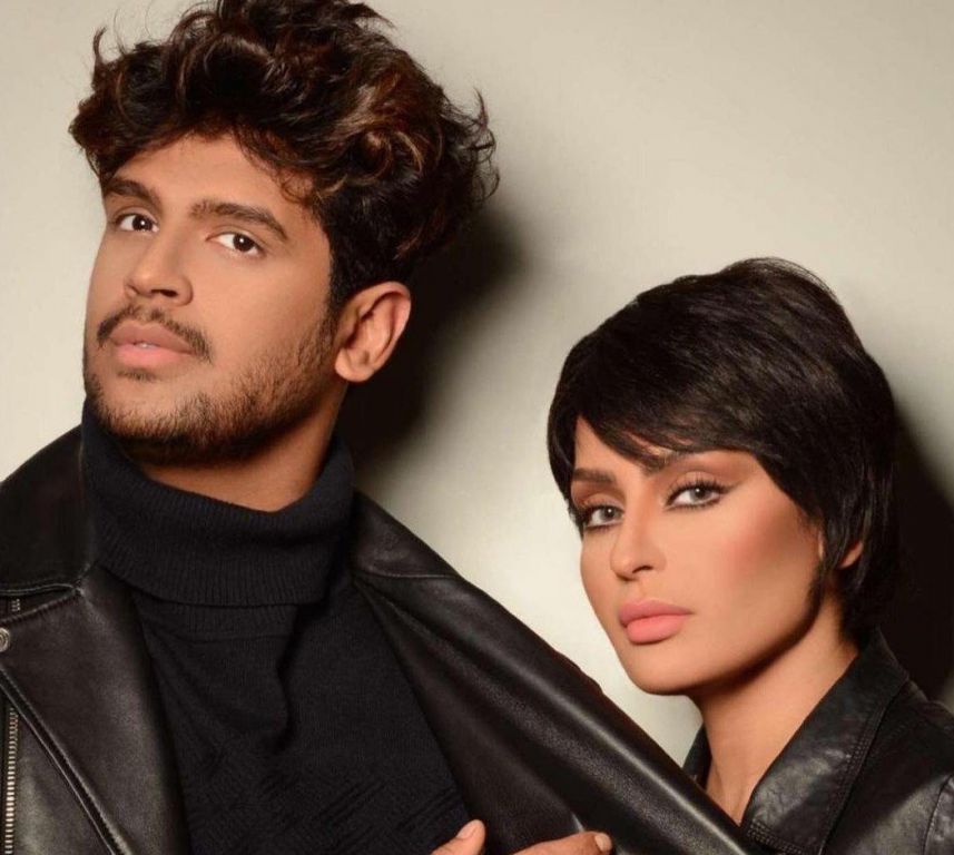 شاهد .. السعودية بدور البراهيم تتخلى عن الحجاب وتظهر بإطلالة جديدة بجانب شاب! 24